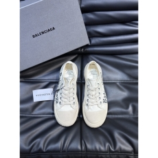 Balenciaga Sneakers